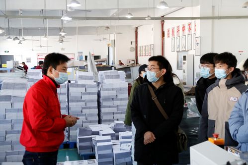 走進“智”造一線 蘇州大學應用技術學院師生赴和印愛歐中央工廠及江蘇信息技術咨詢服務參觀學習